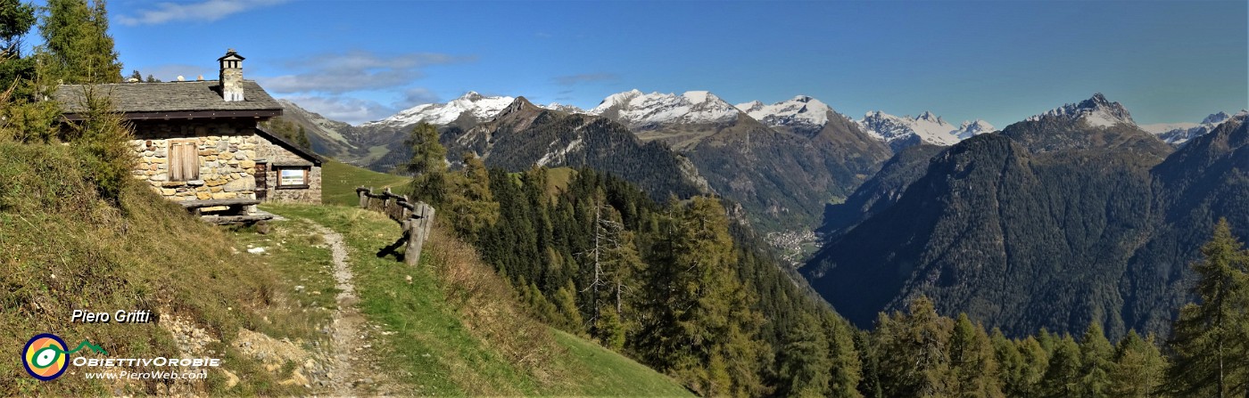 39 Al Baitelli (1748 m) con vista sulle cime orobiche dell'alta Val Brembana.jpg